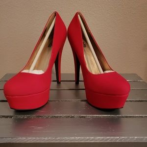 Lianne Red Pumps